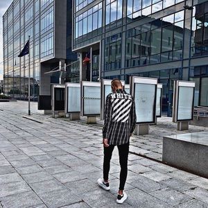 Meet your Posher, Johnny